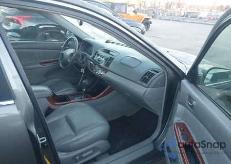 2003 Toyota Camry Xle V6 из США, поврежденный, VIN 4T1BF30K33U550618